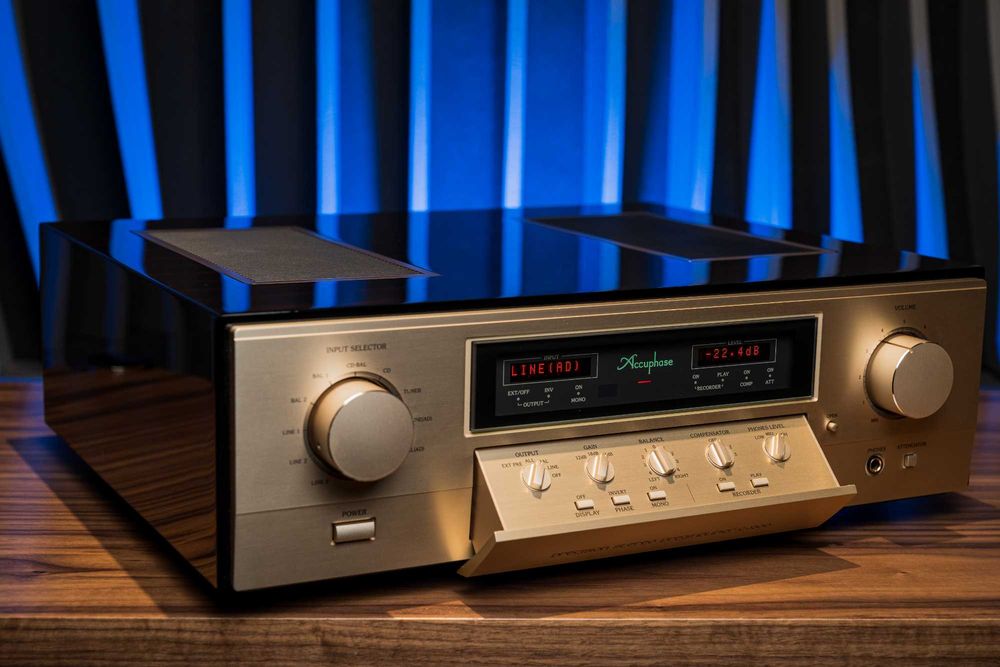 Accuphase C-3800 przedwzmacniacz preamp