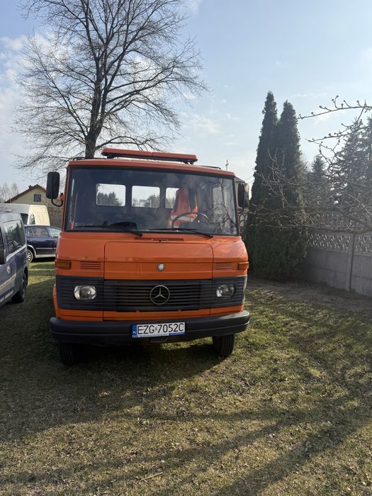 Mercedes 406 , laweta