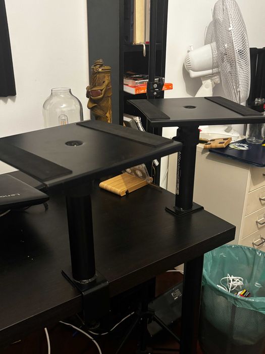 Suportes de secretária para monitores de áudio Millenium DM-1