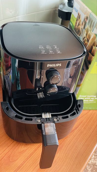 Мультипіч PHILIPS Essential