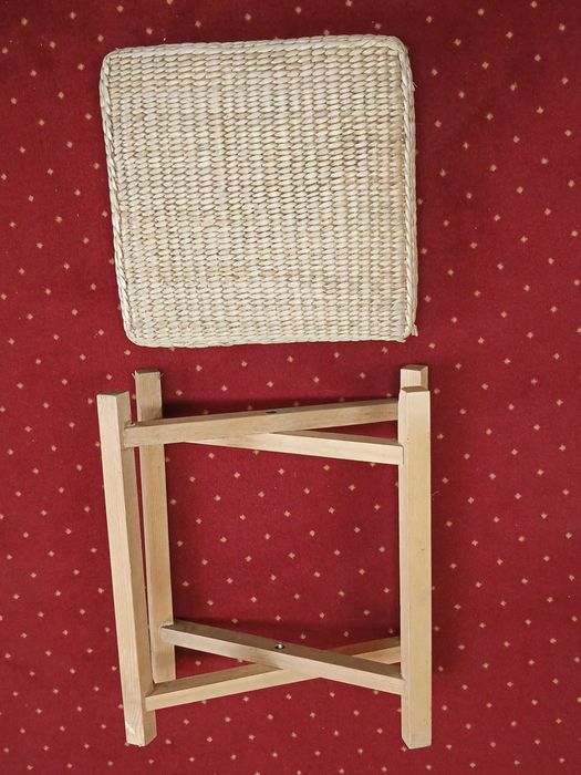 Taboret w stylu kolonialnym