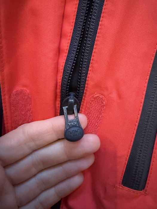 Жіноча мембранна куртка / дощовик helly hansen