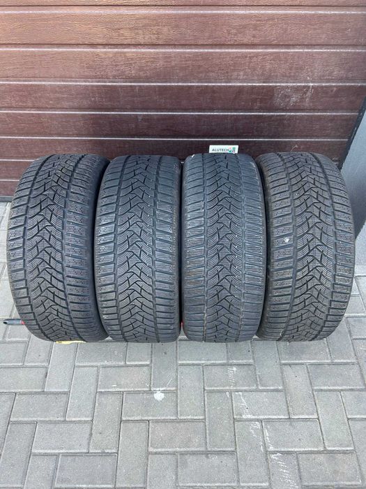 Шини 245/40 R19 98V Dunlop Winter Sport 5