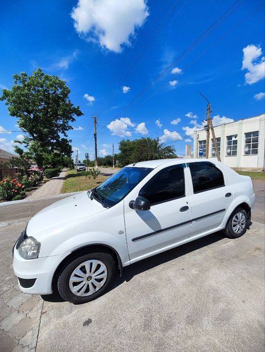 Renault Logan 2011