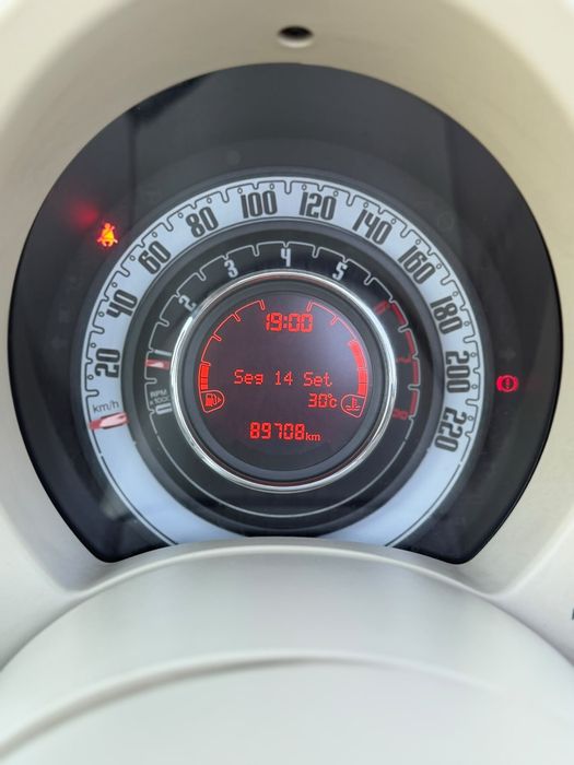 Fiat 500C Lounge 1.2 69cv | 2015 | 89.708 km | Manutenção Fiat