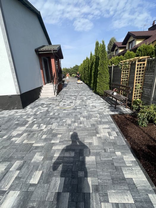 Układanie kostki brukowej