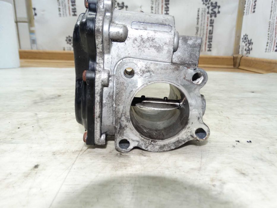 Заслінка дросельна 2,0 dci Renault Trafic II (06) (8200987453) Renault