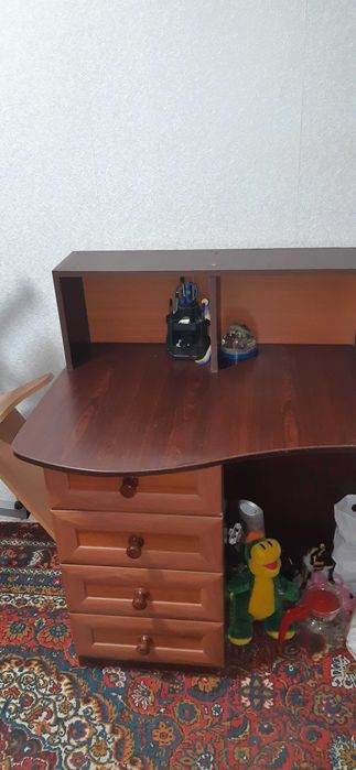 Стіл письмовий б/у