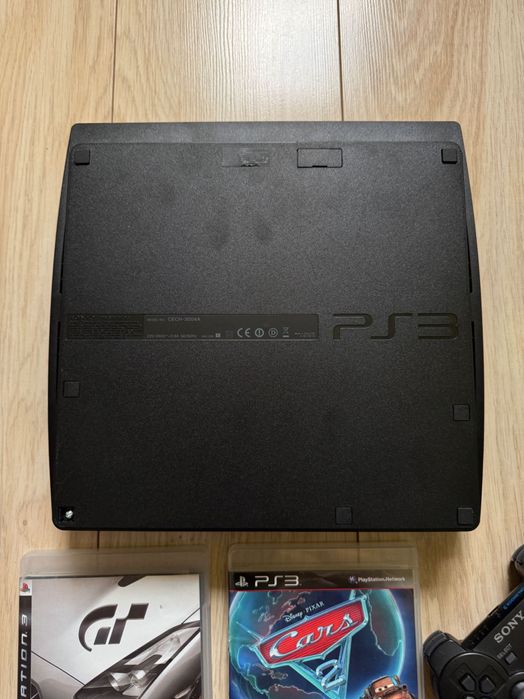 Konsola PlayStation 3 slim