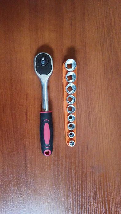 комплект - набор головок и ключ с реверсом