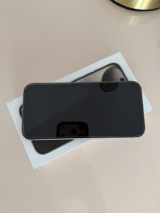 Iphone 15 pro Natural Titanium