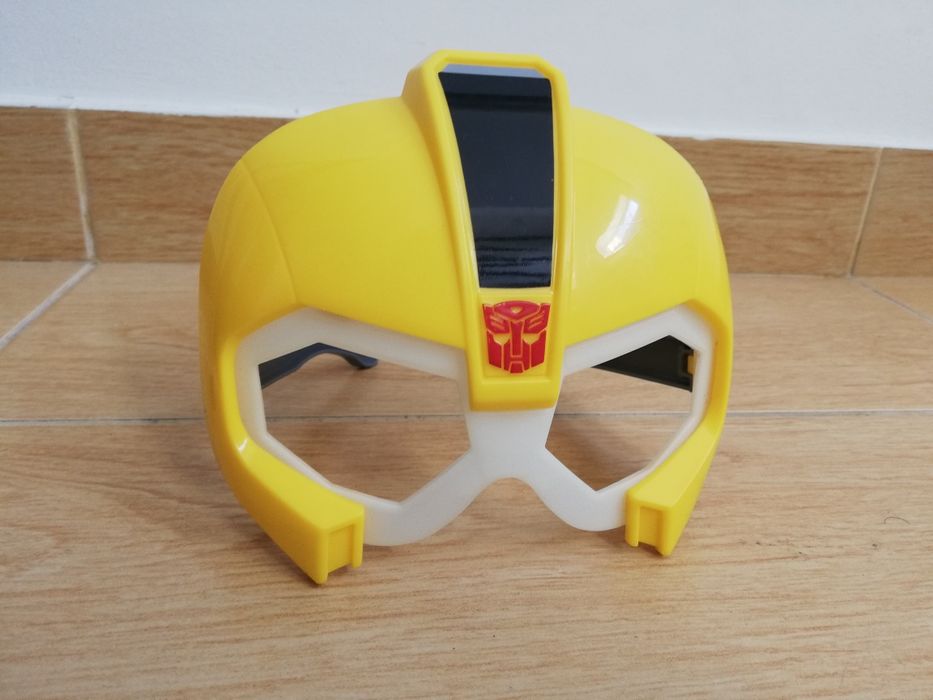 2 Máscaras infantis de brincar (batman/transformers)