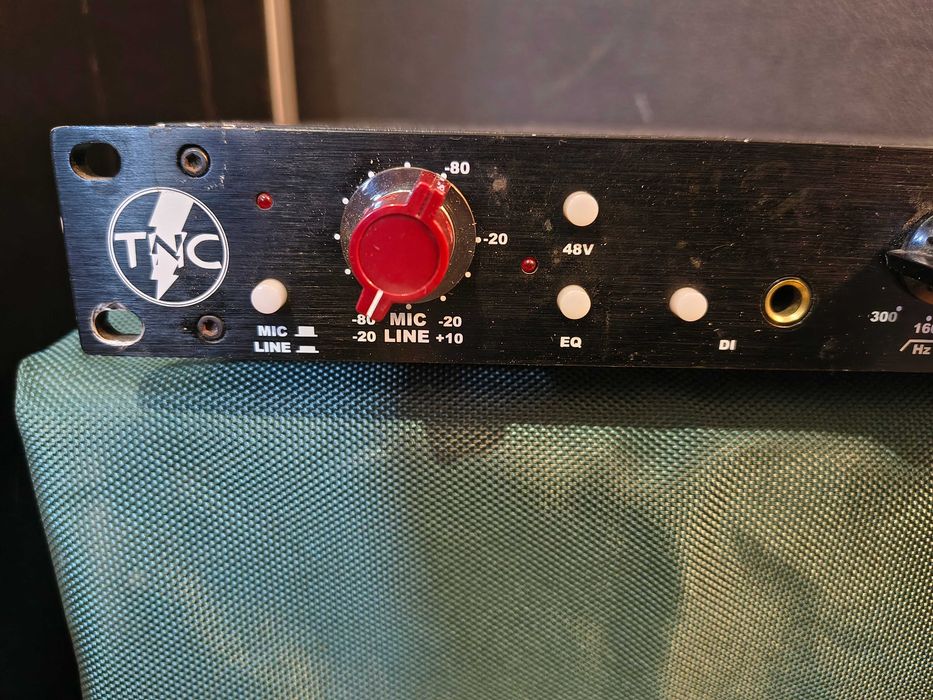 TNC ACMP-73 Preamplificador tipo Neve 1073