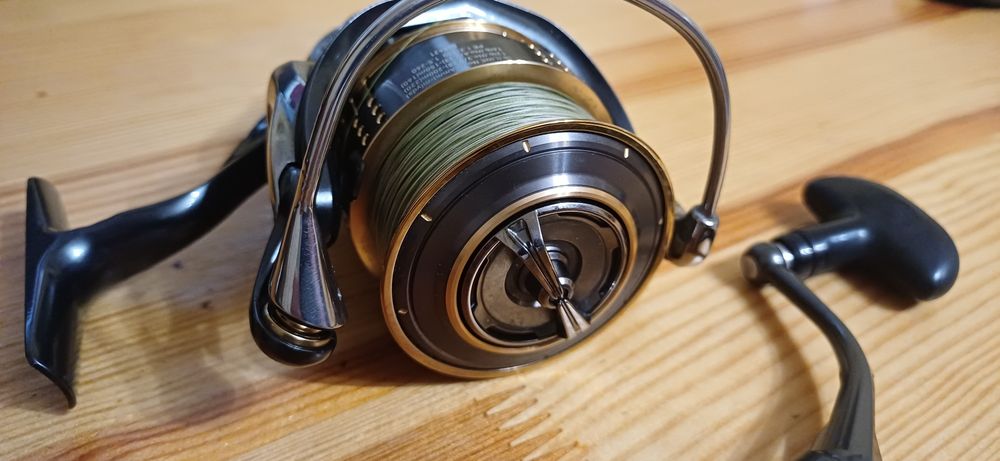 Катушка Daiwa 15 Exist 3000
