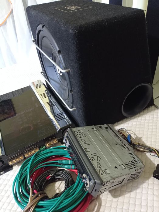 Skrzynia basowa JBL.