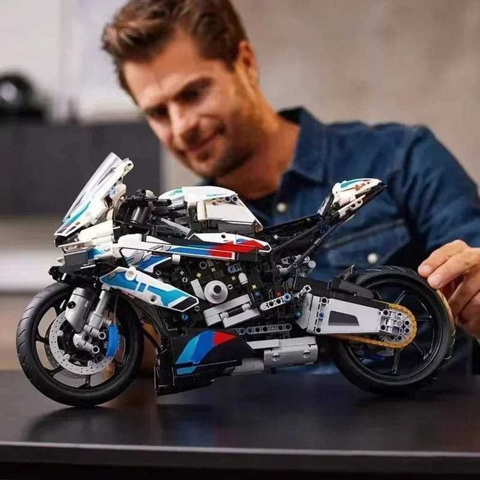 ‼️В КОРОБЦІ‼️Конструктор BMW M 1000 RR, Technic 42130, 1920 деталей