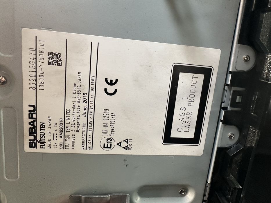 Продаю оригінальну магнітолу для Subaru