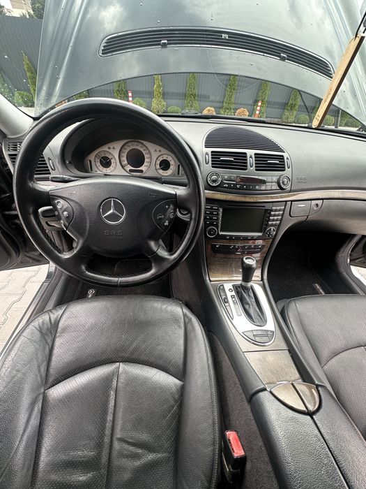 Mercedes Benz W211 E500