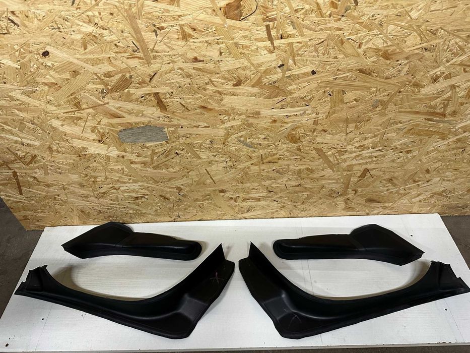 Оригінальне облицювання водостічного жолоба(ліва сторона)BMW G30 2017