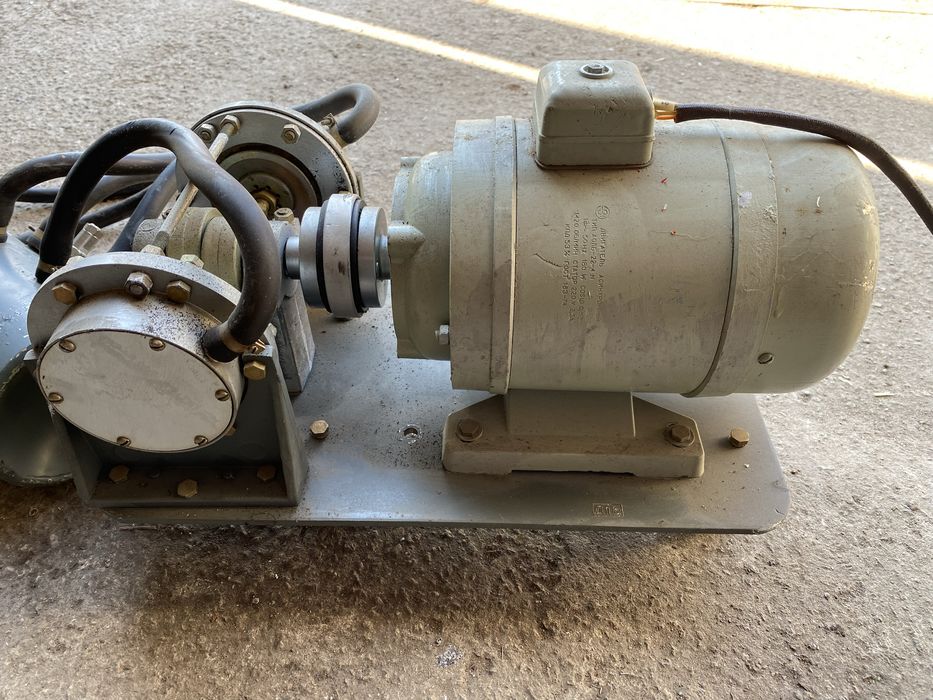 Компресор вакуумний, мембранна помпа