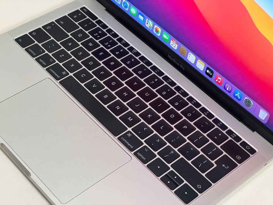 MacBook Pro 13 2017 i5 8GB RAM 256GB SSD Space Gray Gwararancja