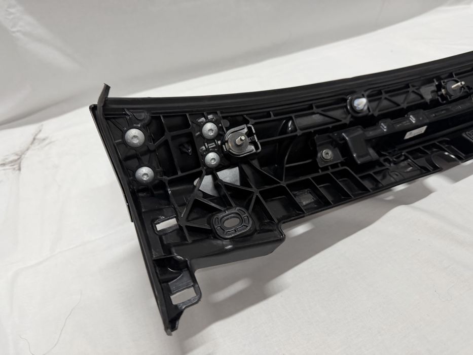 Spoiler Światło STOP Tył VOLVO C40 22-24r. EC40 25-26r.