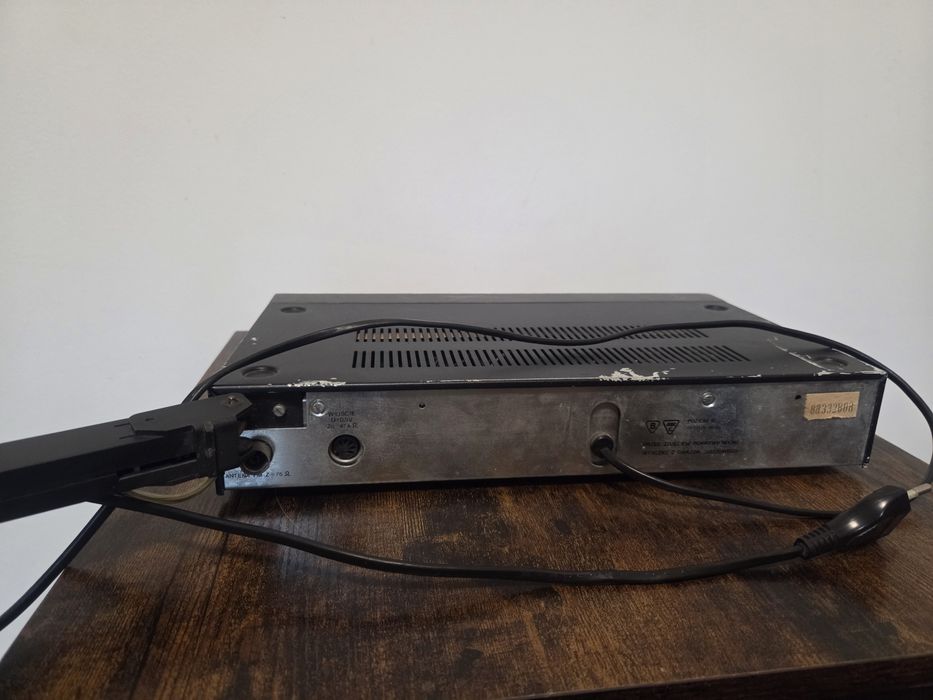 Tuner radiowy Unitra Eltra T3015.