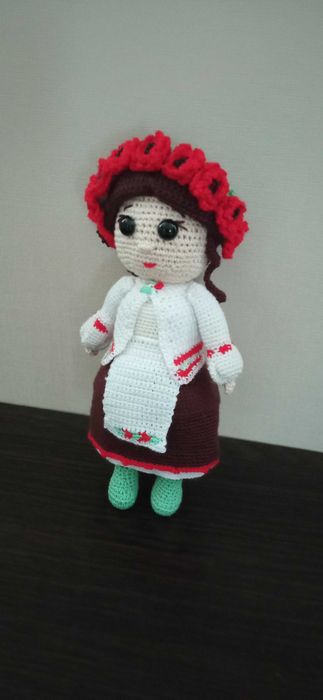 Сувенірна лялька ручної роботи