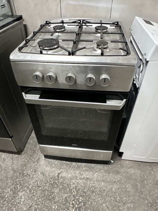 Kuchenka gazowa - sprzedaż hurtowa, sprawna