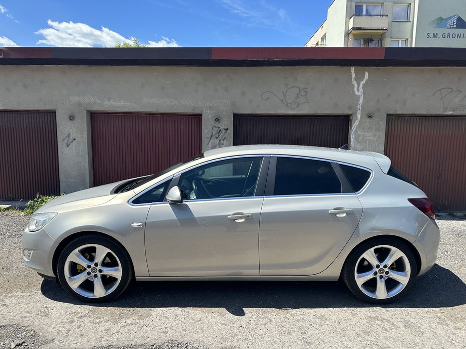 Opel Astra J 1.6 Turbo 180KM LPG 19 ALU GTC