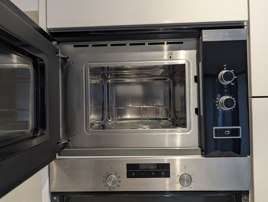Microondas Balay inox/preto