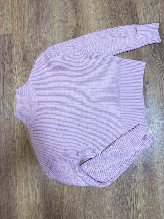 Жіночий светр