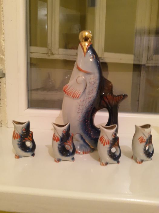 Фарфоровый графин