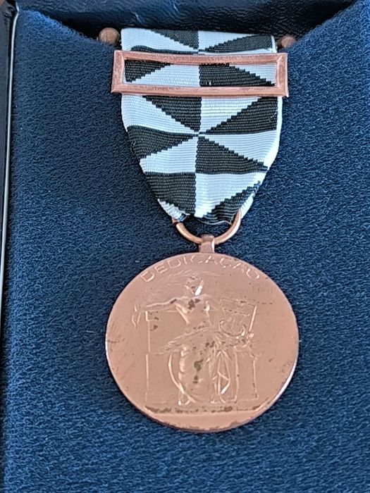 Medalha alusiva à Dedicação da Câmara Municipal de Lisboa, grau cobre