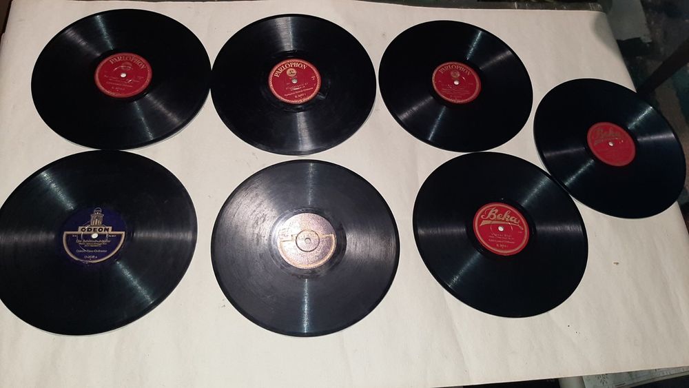 Продаю антикварні платівки/пластинки