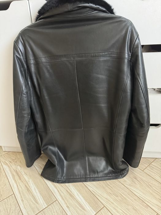 Кожана куртка мужская