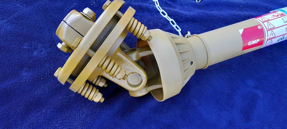 Wałek z sprzęgłem ciernym- 900Nm- 85cm długości np do rębaka kosiarki