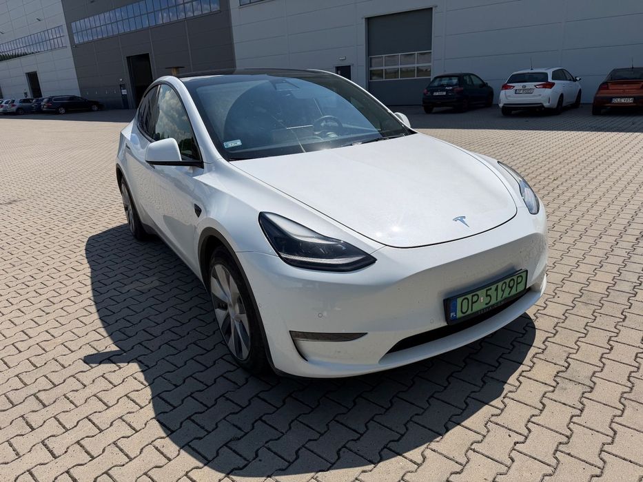 Tesla Y