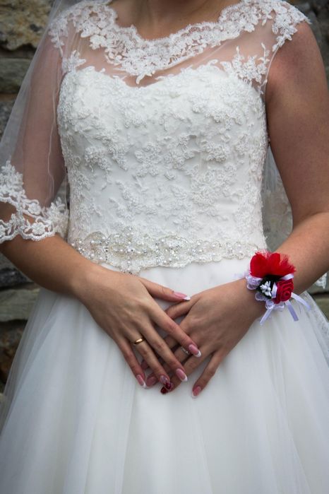 Продається весільна сукня