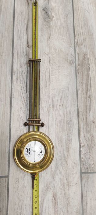 Часы старинные,маятник