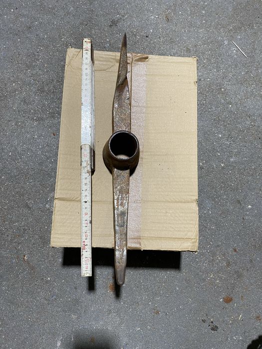 Picareta Antiga ferro forjado