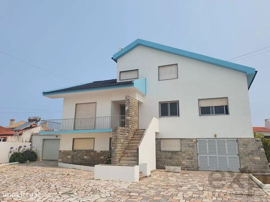 Moradia/Quinta Isolada com Terreno de 3400m2 a 5 min. da praia - Penic