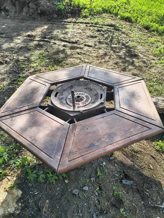 Grill do altany 6-kątny ze stolikami (do odświeżenia)