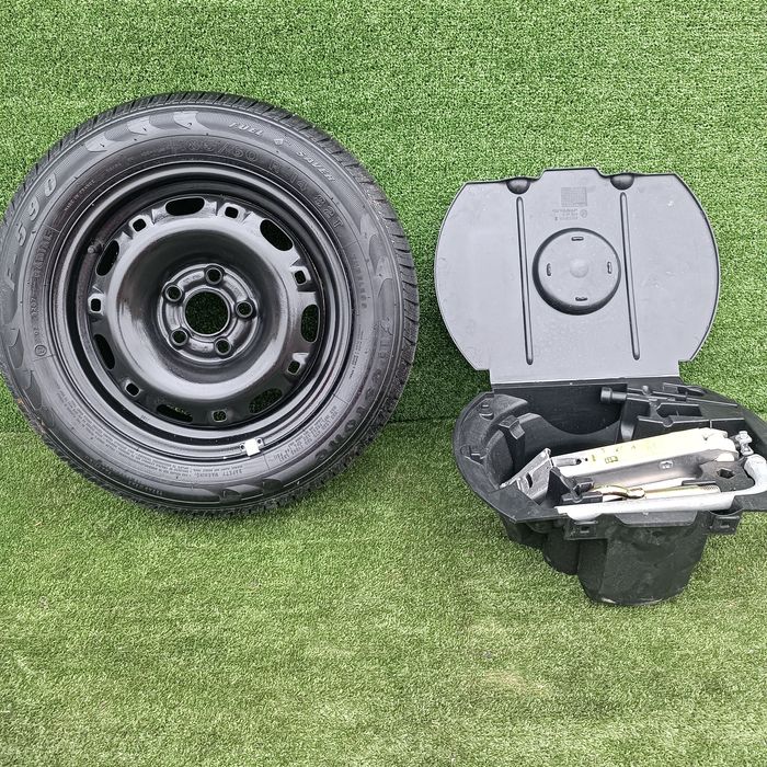 Запаска Органайзер  Шкода фабія1 Skoda Fabia 1 Поло Polo Сеат Seat