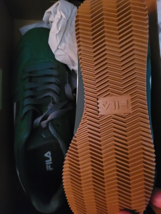 Sapatilhas Fila novas em caixa tamanho 37