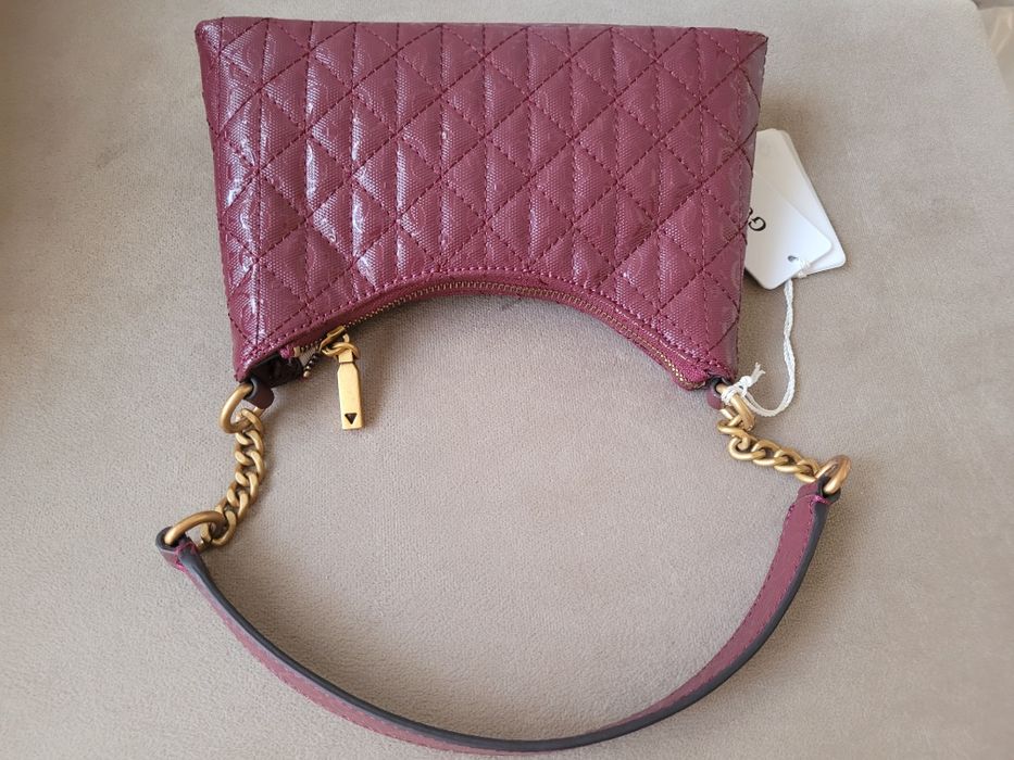 Torebka Torebeczka Damska Guess Aveta Mini