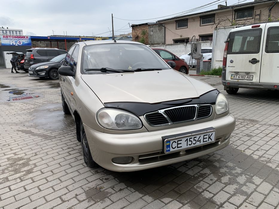 Daewoo Lanos легкові авто