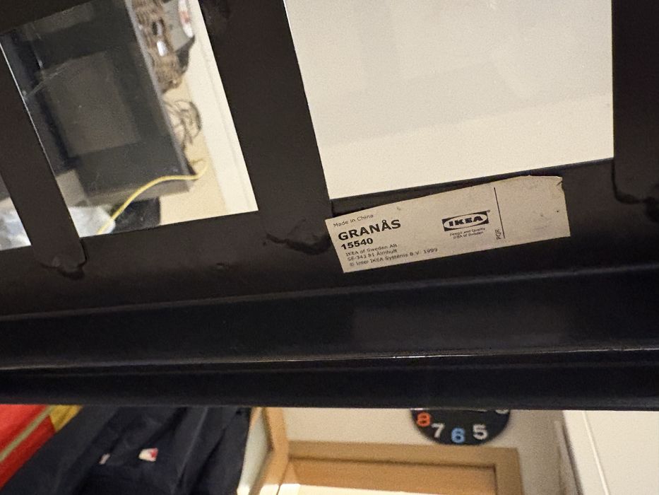 Mesa Granas em ferro Ikea