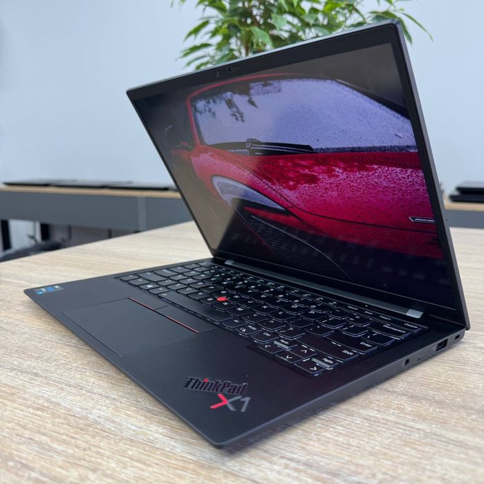 Lenovo ThinkPad X1 Carbon Gen 9 / i7 / 32GB / SSD 512GB