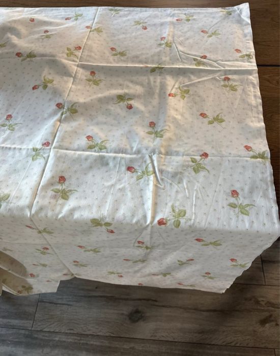 Lençóis de casal 197x254 e uma fronha piubelle